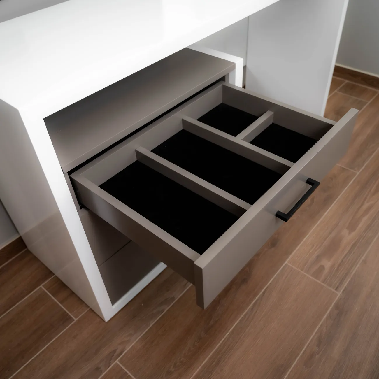 Dressing table